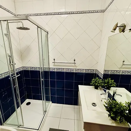Hostel Location For Tourists, Centre Lisbon