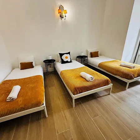 Location For Tourists, Centre Hostel