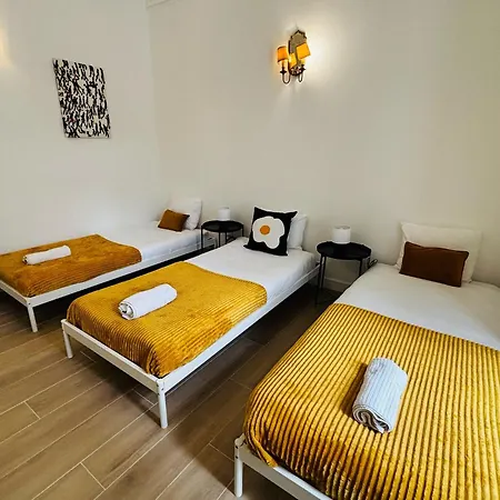 Hostel Location For Tourists, Centre *