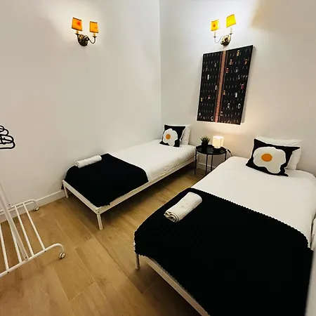 Hostel Location For Tourists, Centre Lisbon