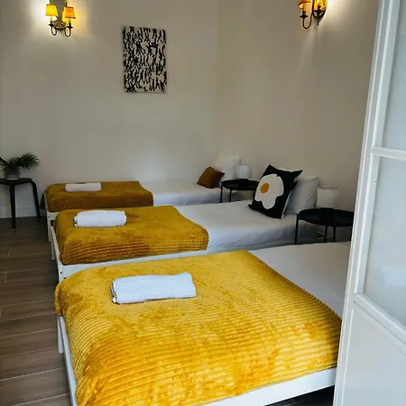 Location For Tourists, Centre 호스텔 *