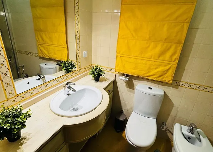 Location For Tourists, Centre