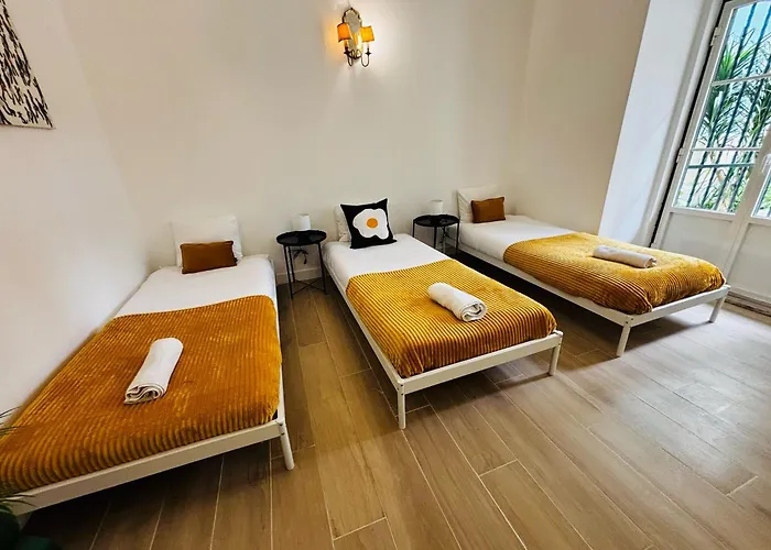 Location For Tourists, Centre Hostel