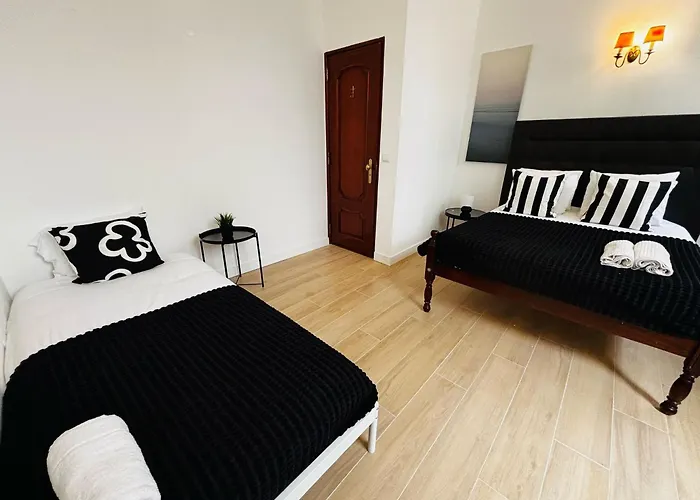 Location For Tourists, Centre