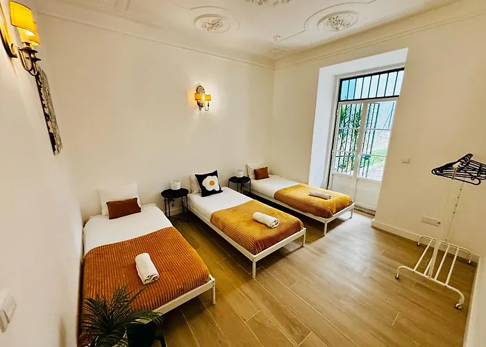 Albergue Location For Tourists, Centre *