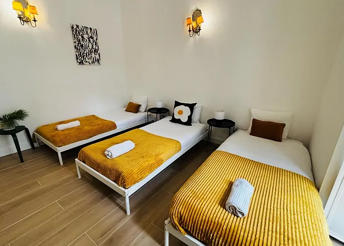 Albergue Location For Tourists, Centre *