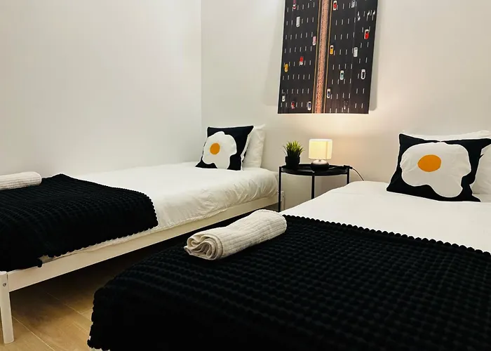 Location For Tourists, Centre *