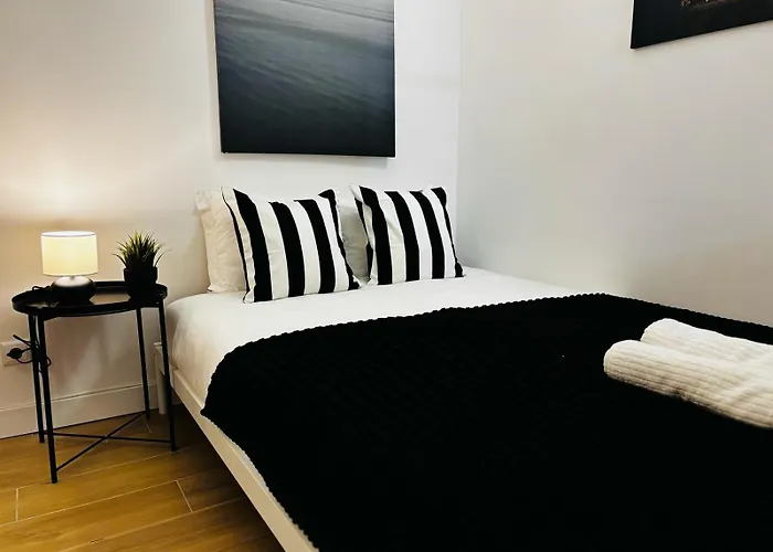 Albergue Location For Tourists, Centre *