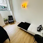 Location For Tourists, Centre Hostel *